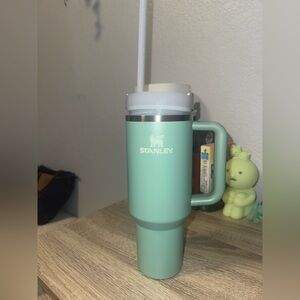USED ONCE 40 OZ AQUA GREEN STANLEY TUMBLR 😍😍😍😍😍 LIMITED EDITION COLOR!